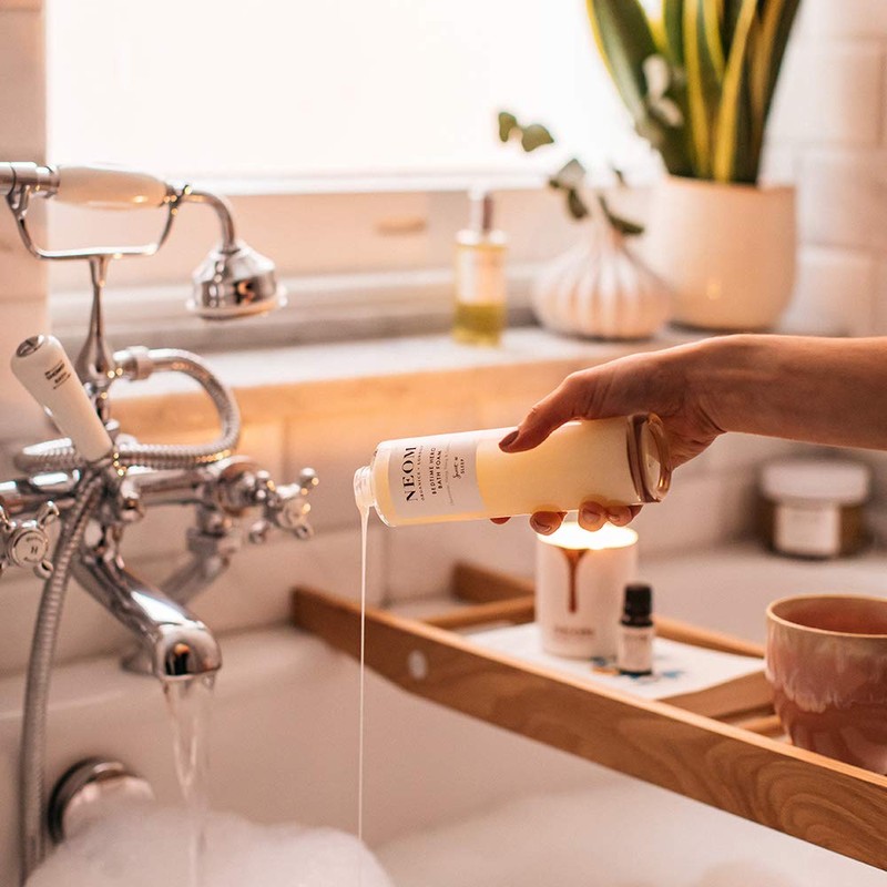 NEOM – Real Luxury Bath Foam, 200ml | Lavender, Jasmine