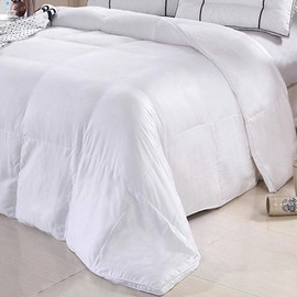 Royal Hotel Bedding Silky Soft and Fluffy Bamboo Down Alternative Comforter, 300-Thread-Count, 73 Ounce Fill, Bamboo Fabric Shell, Full, Solid White
