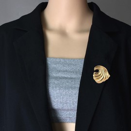 Delicate Ocean Waves Lapel Brooch Pins Personalization Stainless Steel Fashion Chunky Geometric Collar Badge Unique Summer Beach Surfing Charm Jewelry for Women Men Suit Tie Dress Accessories (Gold)