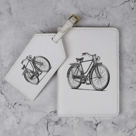 Azeeda 'Classic Vintage Bicycle' Passport Cover & Luggage Tag Travel Set (PA00028951)