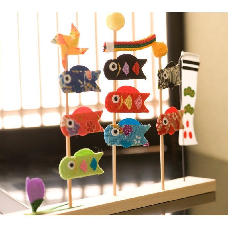 Three-Streamer Climbing Carp