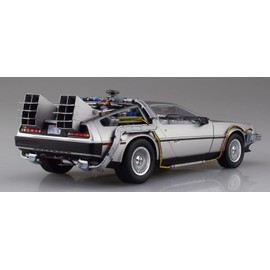 Aoshima Back to The Future Part I: Time Machine 1:24 Scale Model Kit