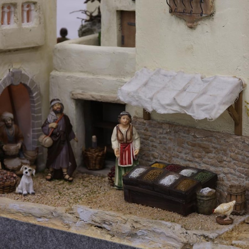 FADEDA Dog Sitting/Height: 4 cm/Hand-Painted/Detailed Nativity Scene Figures - Christmas