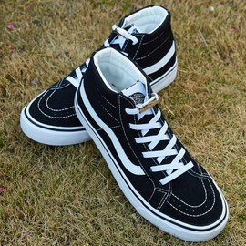 GVFYDIR No Tie Elastic Shoelaces Stretch Tieless With Magnetic Shoe Laces，One Size Fits All for Kids & Adults Shoes Golden