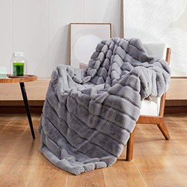 Cozy Bliss Luxury Super Soft Striped Faux Fur Throw Blanket for Couch, 50"x 60" Grey Marl, Warm Milky Plush Blanket for Sofa Bed Living Room Bedroom (Stripe-Grey Marl)