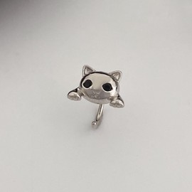 Wendalern Silver Cat Earrings for Women Cute Cat Animal Stud Earrings Small Half Huggie Hoop Earrings Open Kitty-shaped Hoop Earrings Kitten Pet Gift Jewelry for Cat Lovers