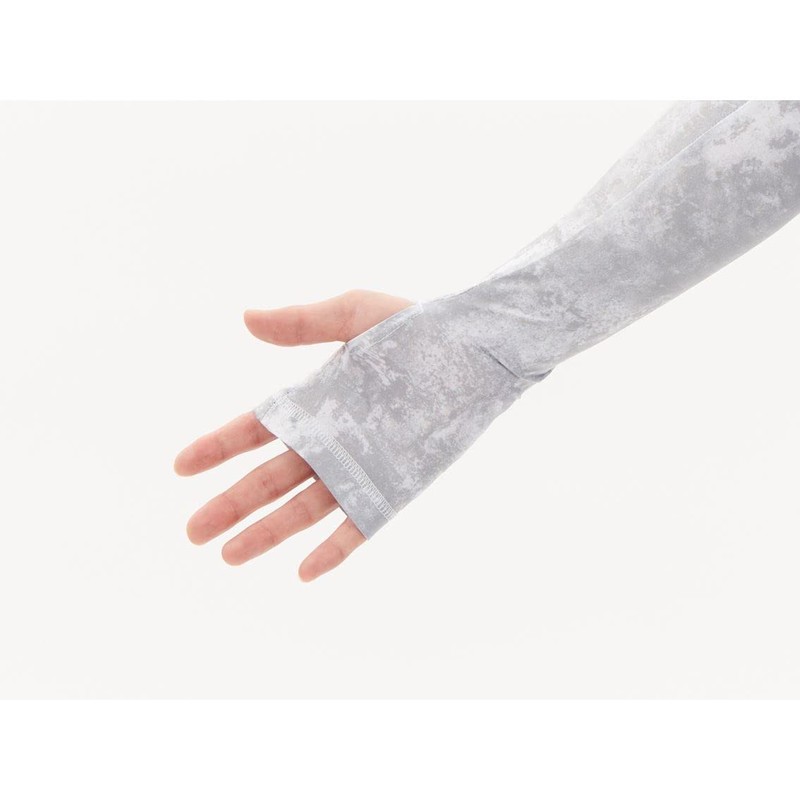 Daiwa DG-7723 Ice Dry R Arm Cover with Finger Slit,