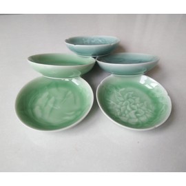 Twokiln 3.5 Inch Small Dish Seasoning Dishes, 1.2 Oz Appetizer Saucer Vinegar Dish,Sushi Dipping Saucers, Dessert Plate, Longquan Celadon Glaze Vintage Style 5 Pieces(plum and sky blue)