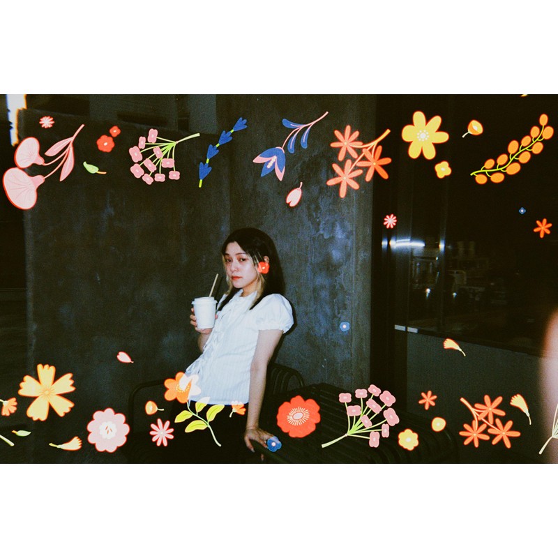 Retocolor Blossom 400 35mm 使い捨てフィルムカメラ 27EXP、ISO400、カラーネガティブフィルム、フォーカスフリー、使いやすい、フラッシュ内蔵、使い捨て (フィルムとバッテリー付属) (BLOSSOM)