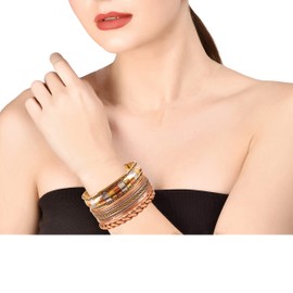 Touchstone Copper healing bracelet Tibetan style. Hand forged with solid and high gauge pure copper. Set of 3 different designs with 3 metal shades.