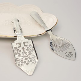 2 Pcs Stainless Steel Absinthe Spoons, Spoon-Vintage Style Absinthe Dripper with 2 Types, Ice Cube Mesh Filter Wormwood Spoon Strainer Spoon for Bar Cocktail Tea Coffee (Silver)