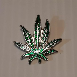 GREEN POT LEAF WEED MAIJUNNA BLUNT enamel metal hat tac pin lapel tack