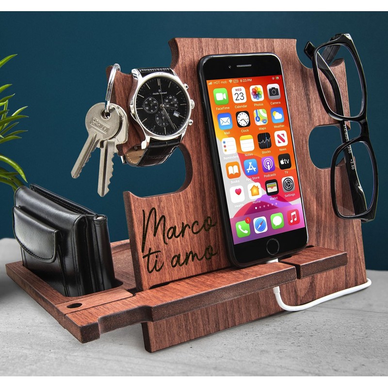 Docking Station Holz personalisiert – Männer Geschenk zum Geburtstag –