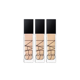 Natural Radiant Longwear Foundation / 네츄럴 래디언트 롱웨어 파운데이션