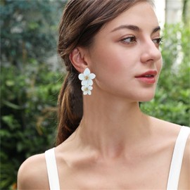 MALOYANVE Bohemian Flower Earrings for Women Delicate Big Double Layered Tiered Daisy Matte Metal Floral Petal Dangle Drop Statement Earrings Chic Boho Hawaii Vacation Wedding Flower Jewelry (White)