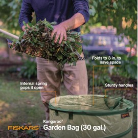 Fiskars Kangaroo Collapsible Garden Bag for Yard Waste, 30 Gallon Reusable Container for Lawn Care and Gardening