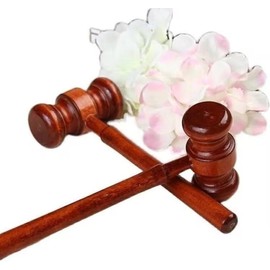 2Pcs Wood Judge Gavels Auction Court Gavels Wooden Judge Hammers Wood Hammer Props Judge Costume Accessories for Lawyer Courtroom Desk Accessories (3.2 x 6.7 x 17.4 cm)