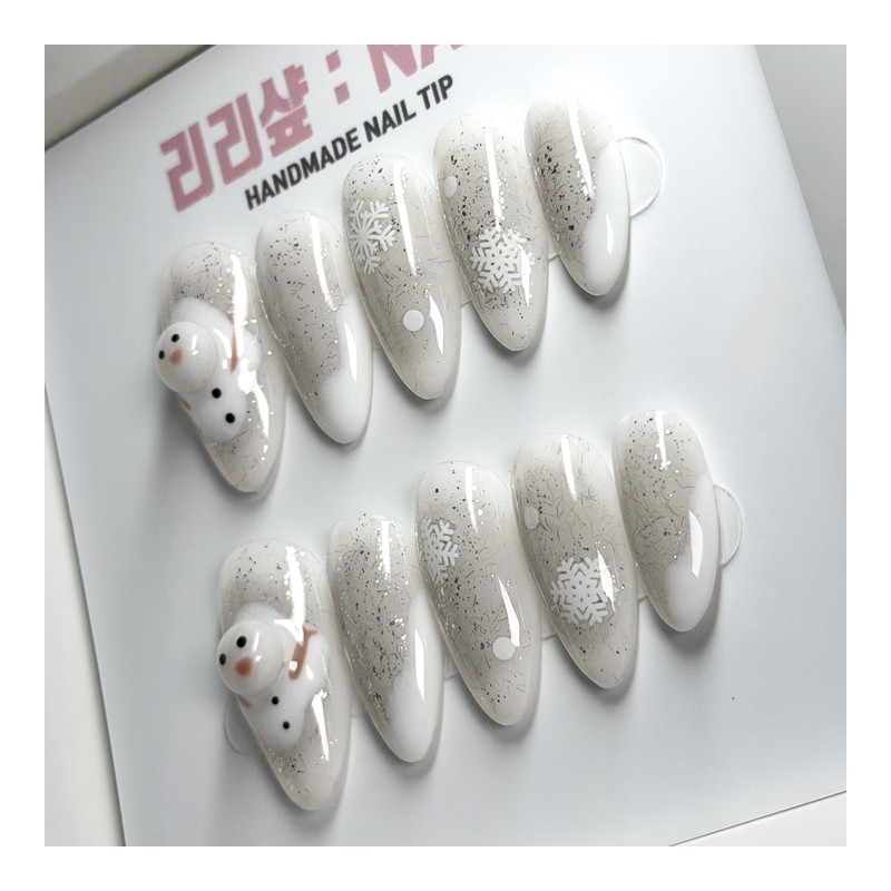 Cozy Snowman Handmade Nail Tips - Short Ballerina / 포근포근