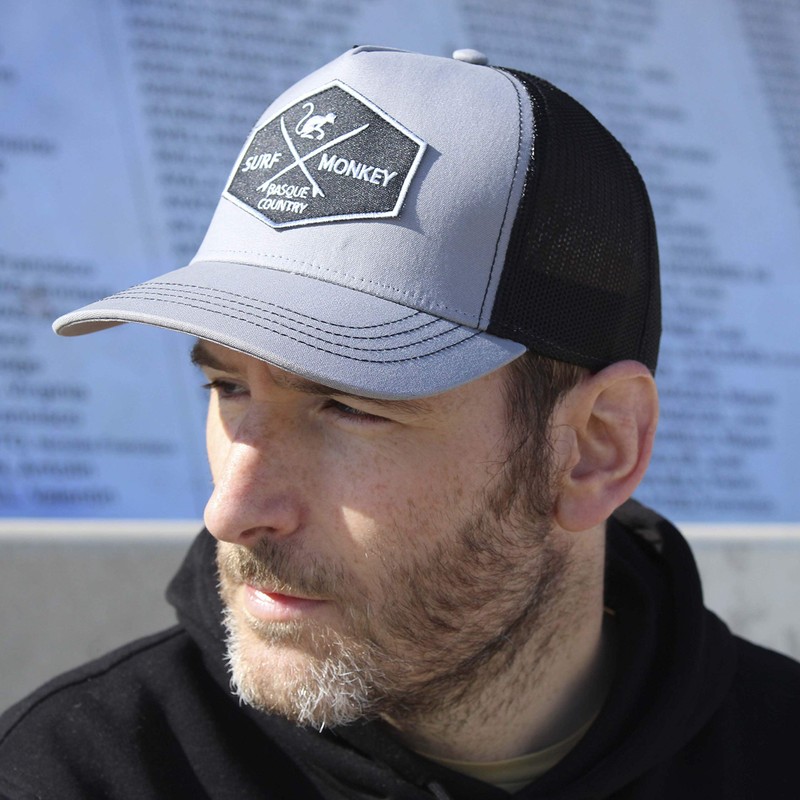 DRESSED IN MUSIC PLAY WITH ME Trucker Cap - Semicircular
