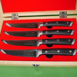 Chef Jean-Pierre's Set of 4 Serrated Steak Knives