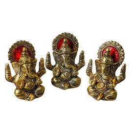 Desi Favors Brass Plated Ganesha Idol | Natural Gold Mini Hindu Lord Ganesha Figurine for Car Dashboard, Temple Home Decor, Diwali Pooja Gifts | Indian God Mandir Gift, 2.5x3 Inch (Pack of 1)