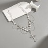 Glowjoy Crystal Cross Pearl Halskette, Statement-Halskette mit gotischem Kreuz und