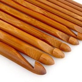 Juego de 12 Ganchos de Ganchillo con Ergonómico, Agujas de Tejer de bambú para una Mano de Obra Fina, Agujas Redondas Carbonizadas de bambú para un Crochet Cómodo