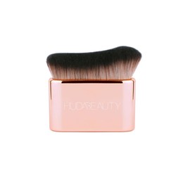 Huda Beauty Body Brush (For Body Highlighters) Body Brush BLUR & GLOW