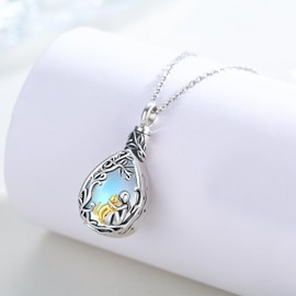 CHENGHONG Cat Necklace 925 Silver Cat Pendant Cat Jewellery Cat Necklace with Crystal Animal Gifts for Girls Women Children, Sterling Silver, Moonstone