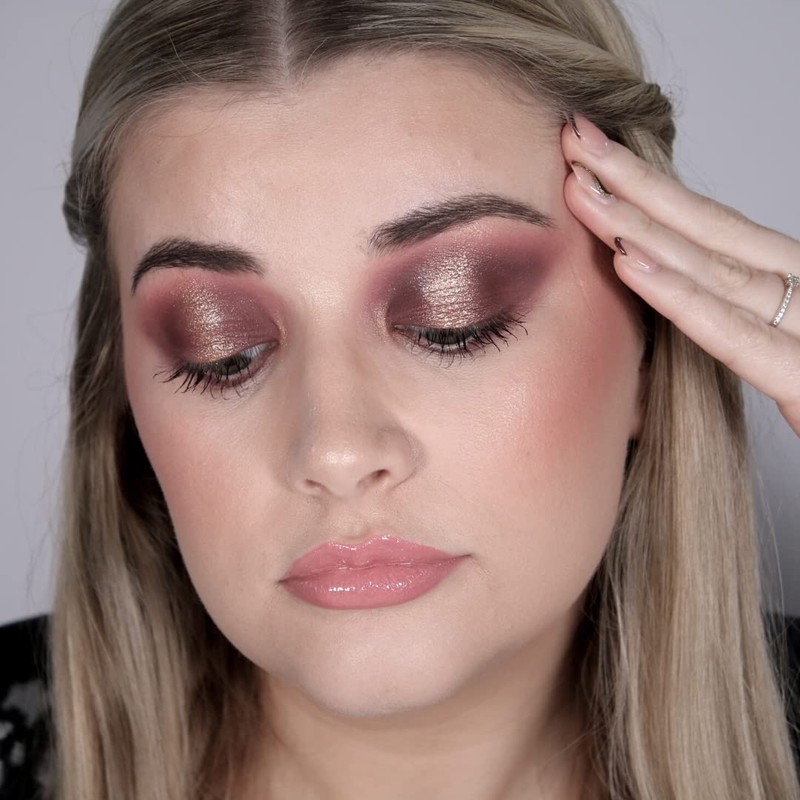 MakeUp Revolution Reloaded Eyeshadow Palette - Iconic Fever, 16.5 g