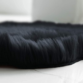 1Pc Faux Sheepskin Wool Fur Car Seat Cover for Cars SUV Trucks Universal Fit, Soft Plush Synthetic Wool Buck Fur Car Seat Cushions by FLMaples(Black)