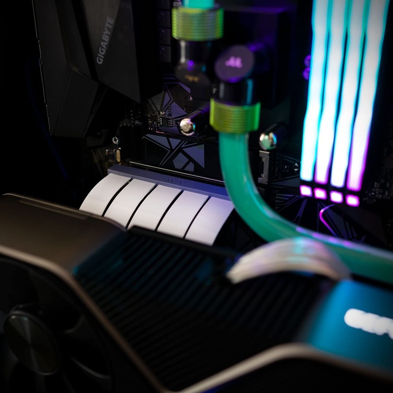 LINKUP – AVA PCIe 4.0 Gen 4 x16 Riser Cable