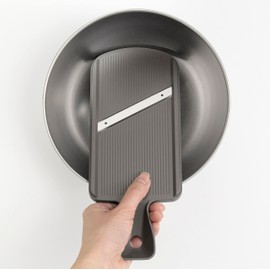 Kai KAI KITCHEN DH8021 Compact Double-Edged Slicer with Finger Guard Dishwasher Safe Gray Made in Japan