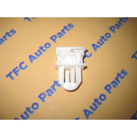 GM Hummer H3 Grille Clip Snap Retainer Fastner OEM New Genuine  2006-2010