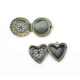 Moments of Beauty Heart Locket Pendant Antiqued Bronze Circle Photo Frame Jewelry Making Set 2pcs