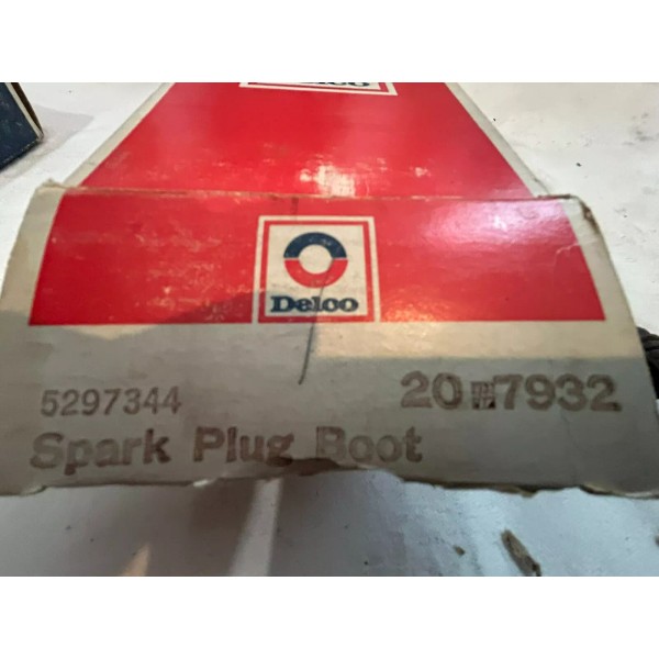 GM General Motors Delco NOS Delco Spark Plug Boots All