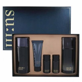 A two-piece set for men's skin that's moist and healthy with fermented ingredients.