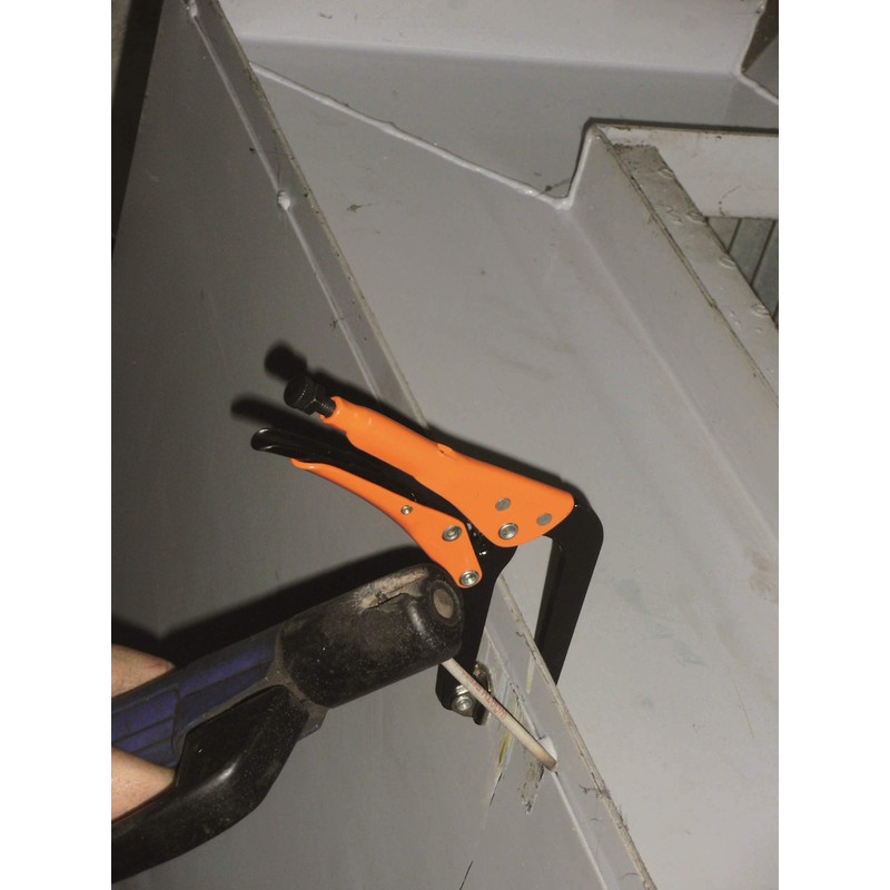 Grip-On 233A06 6-Inch Angled Self-Adapting Jaws Locking Pliers with Swivel