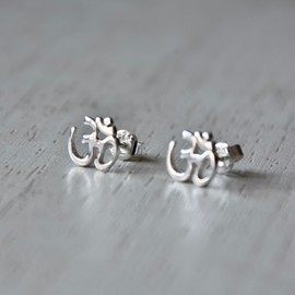 Om Ohm Stud Earrings Sterling Silver 925 Pair Chakra Namaste Healed Spiritual Yoga Buddha Handmade Jewellery
