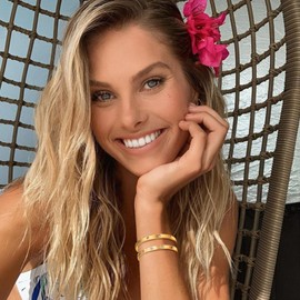 Gold Bracelets for Women - 2Pcs 18K Gold Plated Love Cubic Zirconia Bangle Crystal Friendship Bracelet Jewelry,Wedding Party Christmas Valentine's Day Birthday Gifts for Her Girlfriend Sister