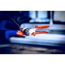 Original LÖWE Sealing Profile Scissors 4.104/V with Two Stop Angles for Professional Use in Window Construction - Sealing Tool with V-Cut for Notching Sealing Profiles on Outer Corners