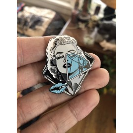 Marilyn Monroe Pin Up Collectible Artwork metal Enamel pin for a hat or backpack