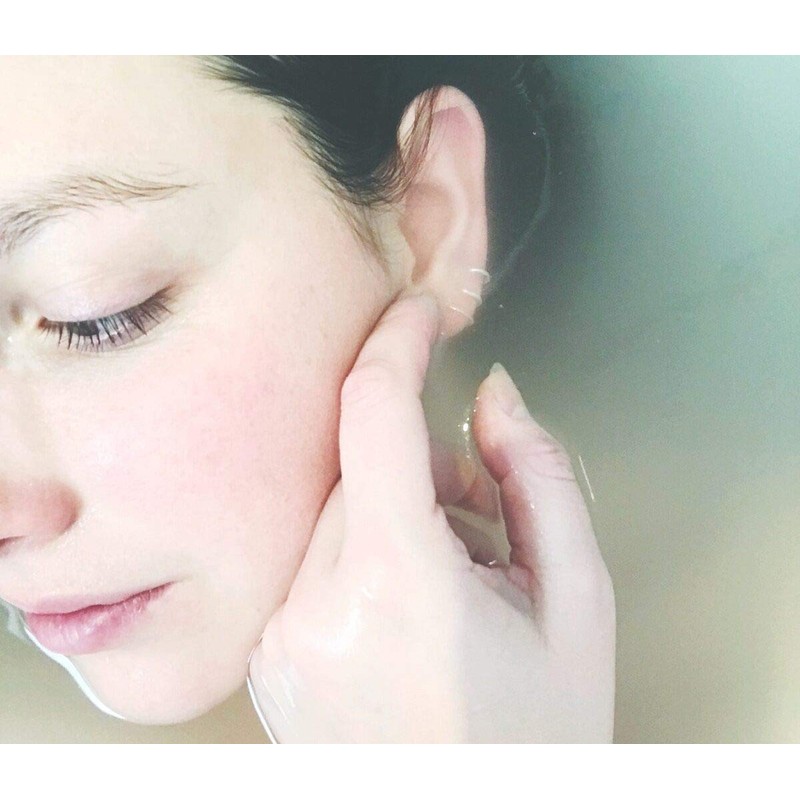 Professional Face Serum Concentrated with Hyaluronic Acid - Pure Natural