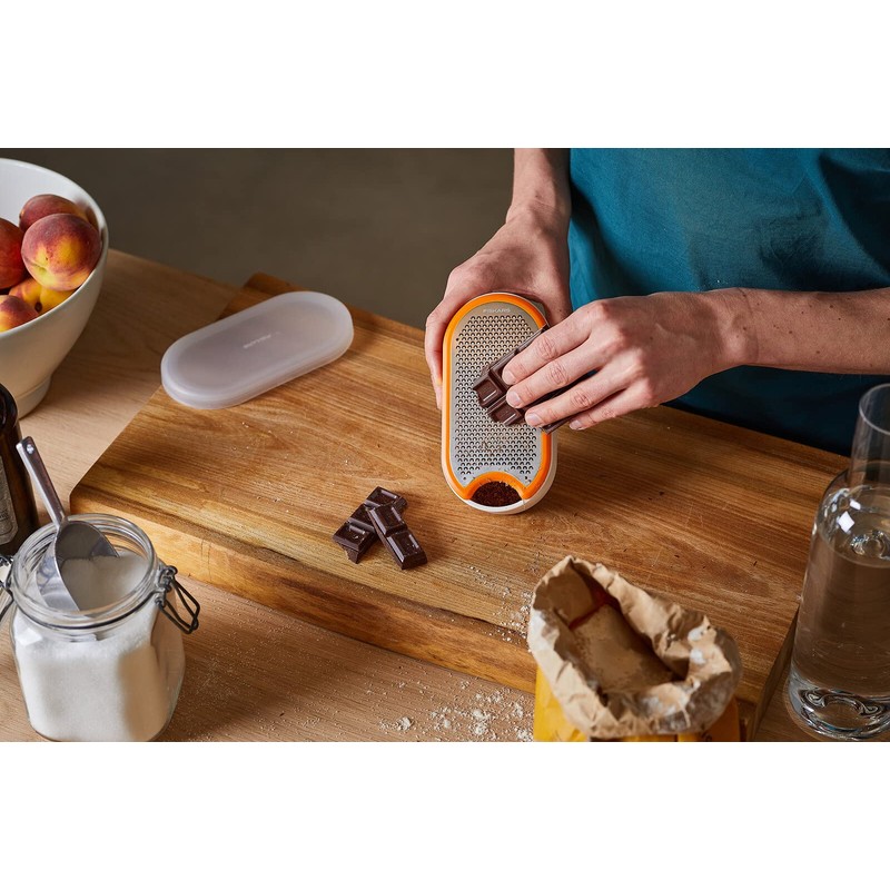 Fiskars Box Grater, With Container, Dimensions: 16.8 x 9.0 cm,
