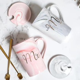 Hylruu Coffee Cups Set, Gifts for Couple Engagement Bridal Shower Bride and Groom Anniversary 14 Oz Ceramic Marble Cup with Gold Pattern (Mr & Mrs)