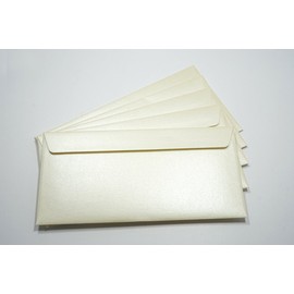 Netuno 25 Envelopes Mother of Pearl Cream DIN Long 110 x 220 mm 120 g Majestic Candelight Cream Elegant Envelopes for Wedding Birthday Christening Christmas Invitations Envelopes DL High Quality