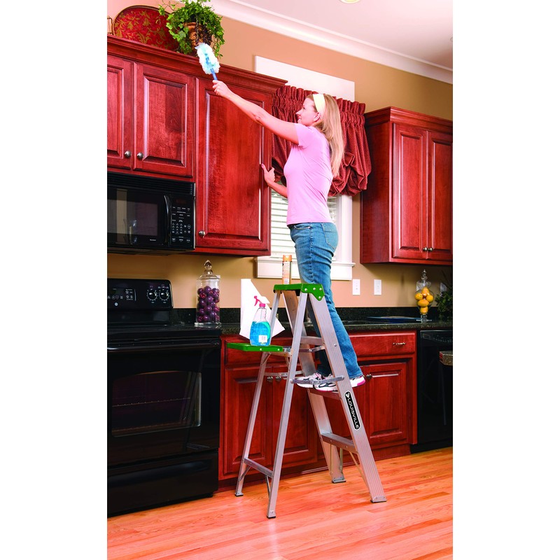 Louisville Ladder 4-foot Aluminium Step Ladder with tool tray, 225-Pound