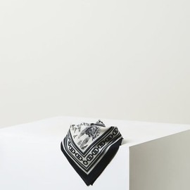 Hazzys (대구신세계)25SS화이트 프린트 면 손수건 HILG5E531N2 (Daegu Shinsegae) 25SS White Print Cotton Handkerchief HILG5E531N2