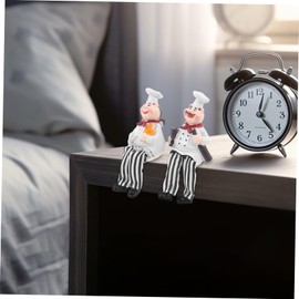 ORFOFE 2Pcs Cute Cartoon Chef Resin Figurines Creative Chef Ornaments for Kitchen Decor Desktop Chef Statues for Countertop Display Unique Resin Crafts for Home Decoration