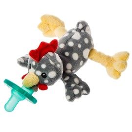 Mary Meyer WubbaNub - Chupete de peluche y chupete infantil, diseño de gallina rocosa | Peluche y chupón infantil, diseño Rocky Chicken, 6 pulgadas, silicona médica grado